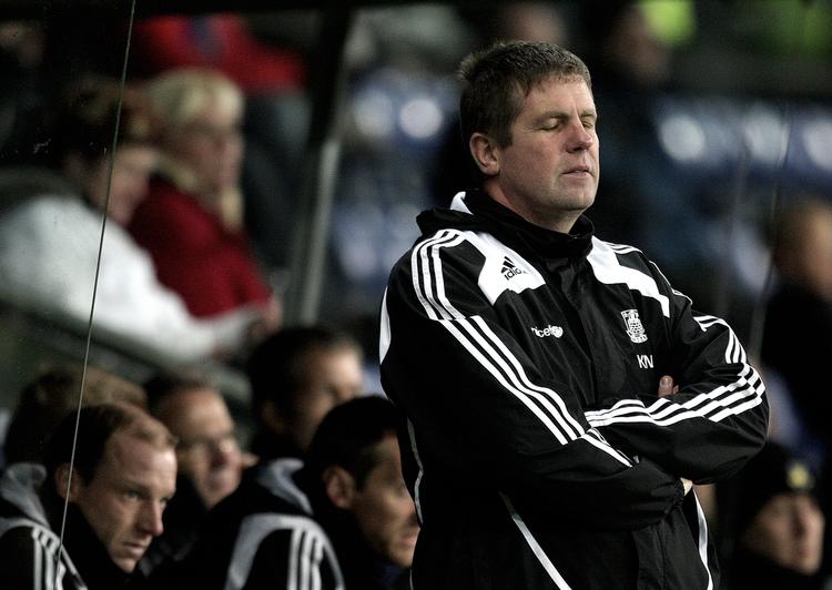 8. november 2009 Brøndby taber med 4-2 på hjemmebane til Esbjerg, inden Kent Nielsens tropper  runder efteråret af med yderligere to nederlag til AGF og Silkeborg. 