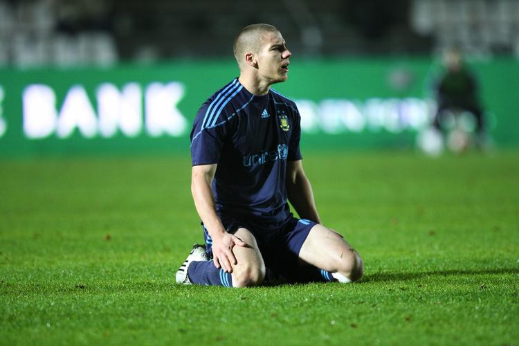 28. oktober 2009 Brøndby bliver ramt af et nyt pokalchok. Holdet taber med 1-0 til Vejles 1. divisionshold og ryger ud af turneringen. Heller ikke i denne kamp kom angriberen Martin Bernburg på måltavlen. Blot to mål i 18 kampe er det blevet til for Bernburg. 