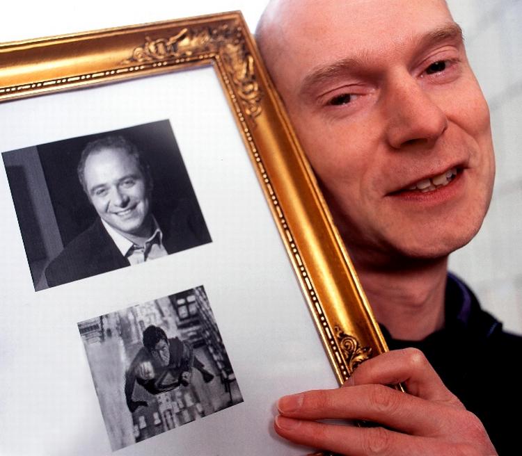 Jobskifte. Andrew Jensen har bestyret Tjeklisten siden 1994. Nu skal han i stedet være vært på P4. Arkivfoto. 