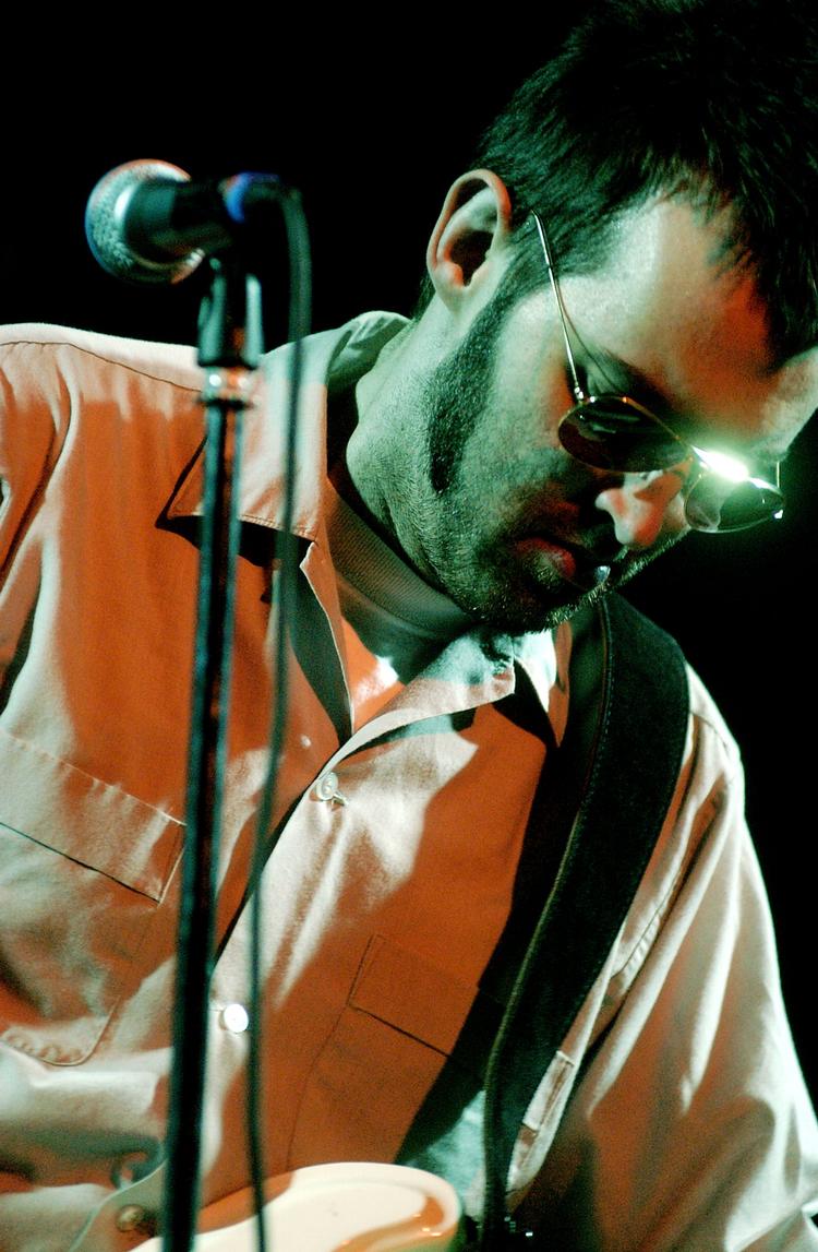 Mark Everett. Bedre kendt under det bandlignende navn Eels. For nylig udsendte han det roste album 'End Times'; her ses han ved en tidligere koncert i Pumpehuset. Arkivfoto: Pelle Rink 