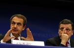 Topmøde. Den spanske regeringsleder José Luis Rodríguez Zapatero og kommissionsformand Jose Manuel Barroso kræver handling fra de europæiske ledere i forhold til Grækenland. 