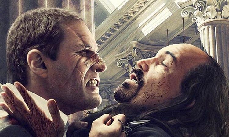 Det kommende spil 'Kane &amp; Lynch 2' fra IO Interactive udkommer trods fyringer 24. august. 