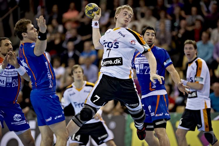 gennembrud. Rene Toft Hansen scorer for KIF Kolding i jydernes ottendedelsfinale i Champions League mod det franske storhold Montpellier. Arkivfoto. 