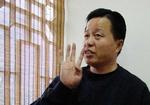 aktivist. Den kinesiske aktivister Gao Zhisheng har nu givet livstegn fra sig, siger hans venner. Her er han fotograferet under et interview i 2006. 