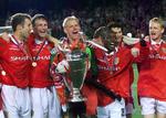 minderigt. Peter Schmeichel og holdkammeraaterne i  minutterne efter Champions League-pokalen var i hus. Arkivfoto: Eric Cabanis/AFP 