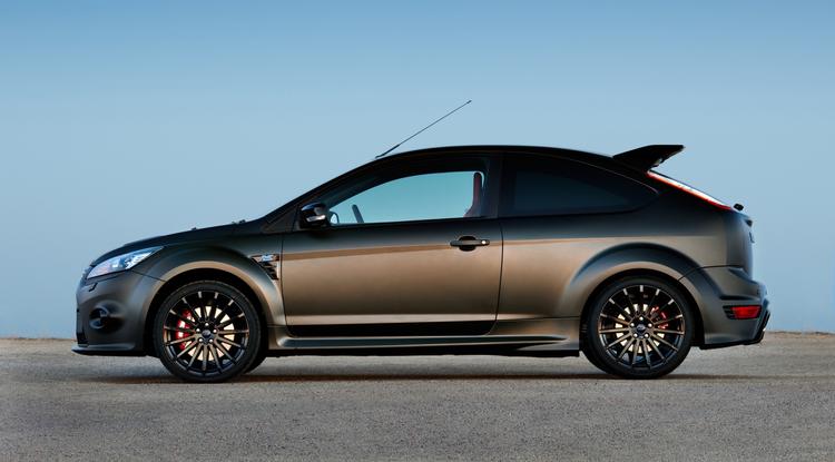 Ejere af den nye Ford Focus RS500 skal helst synes om matsort. Bilen fås ikke i anden farve. 