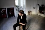 TILFREDS. »Jeg afleverer Gasværket med en egenkapital, der er unik, og et publikumstal, der er unikt, og en næste sæson, der har alle chancer for også at blive rigtig god«, siger Jon Stephensen, der ønsker den nye chef på Gasværket, Pia Jette Hansen, »alt muligt held og lykke«. 