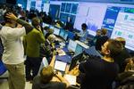 PARTIKELACCELERATOR. Forskere i CERN's kontrolrum. Arkivfoto. 
