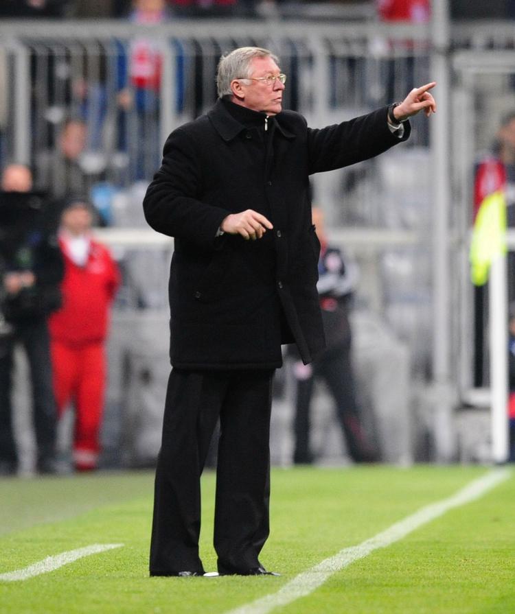 nedtur. En overraskende rolig manager for Manchester United, Alex Ferguson, gav efter kampen mod Bayern sine egne spilleres dårlige boldomgang skylden for nederlaget. 