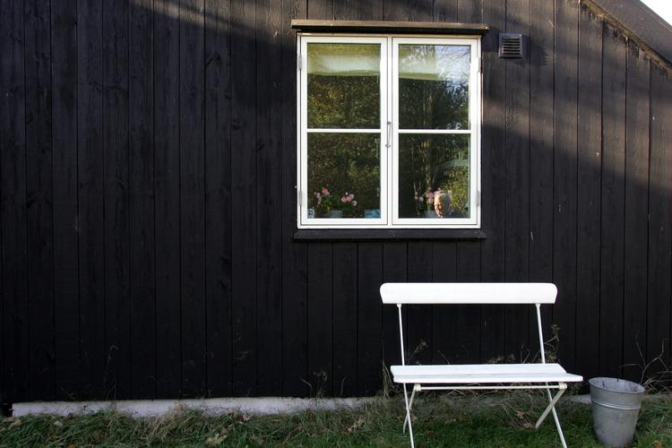 Livet i sommerhuskvartererne er i stigende grad begyndt at ligne det almindelige hverdagsliv. 