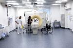 sygdomsdetektiv. Livsstilssygdomme, frit valg på sygehusene, EU-regulering og kritiske patientgrupper er blot nogle af de uensartede udfordringer, som det danske sundhedsvæsen står over for. Foto: Ole Lind 