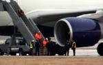 NØL. Da flyet med den nigerianske terrorist landede i Detroit i USA stod sikkerhedsfolk klar til at anholde ham, men han kunne være blevet stoppet allerede i Amsterdam. 