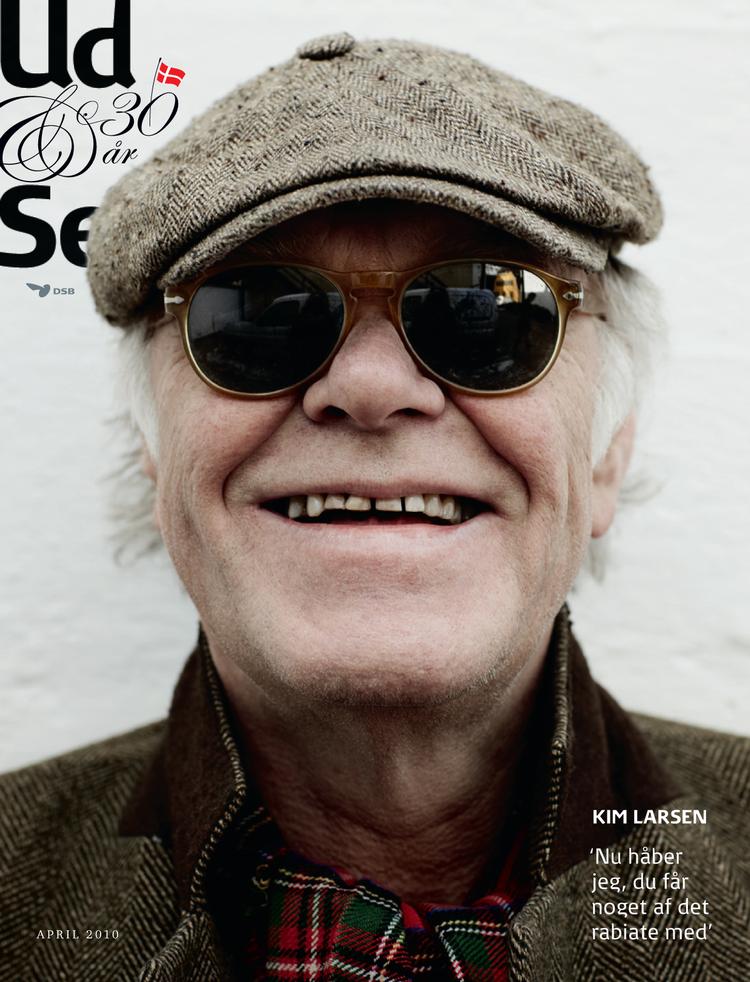 Jubilæum. Ud &amp; Se går i dybden med nationalskjalden Kim Larsen i bladets jubilæumsnummer, som udkommer i april og er det fjerde i rækken i 2010. 