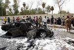 Eksplosion. Bilbomben tæt ved den iranske ambassade. 