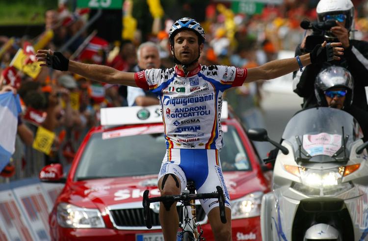 Michele Scarponi var først over stregen på dagens etape, der blev kørt fra Bressanone til Mayrhofen i Østrig. 