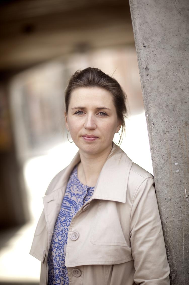 Noget. For noget. Slut med at sidde tilbagelænet og få, få, få. Mener socialdemokraten Mette Frederiksen. 