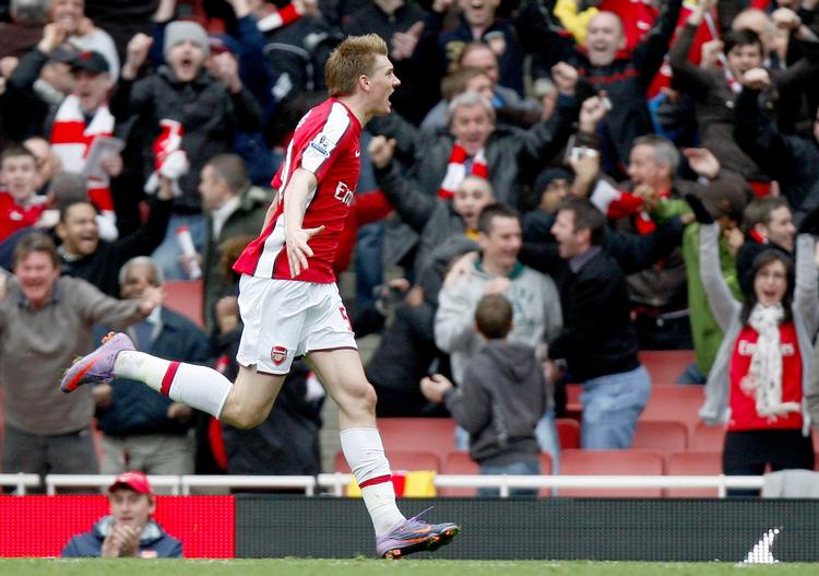Matchvinder. Nicklas Bendtner sikrede Arsenal sejren i lørdags og hvis han gør det igen i aften, så er det lig med en semifinaleplads i Champions League. 