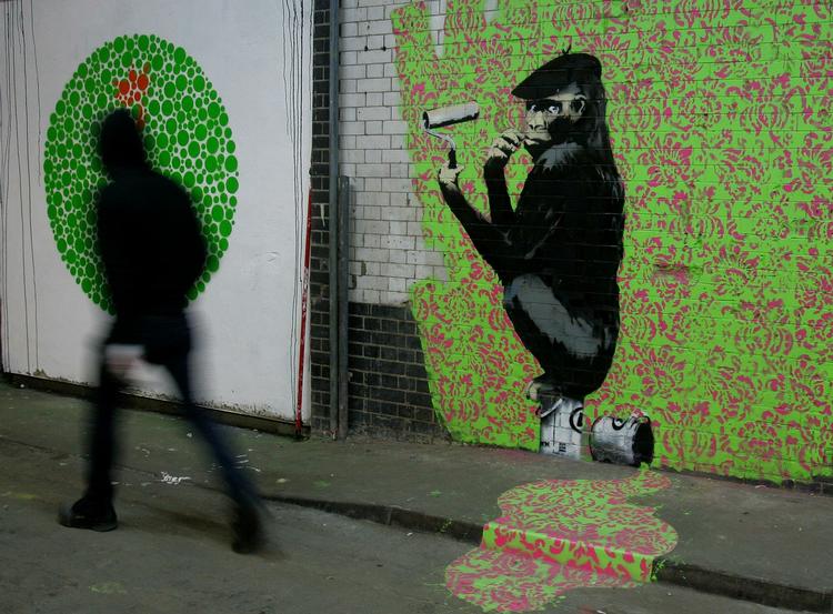 Graffiti. Næsten 4.000 besøgende om dagen gør graffitikunstneren Banksys udstilling til den 30. mest besøgte udstilling i verden 2009. 