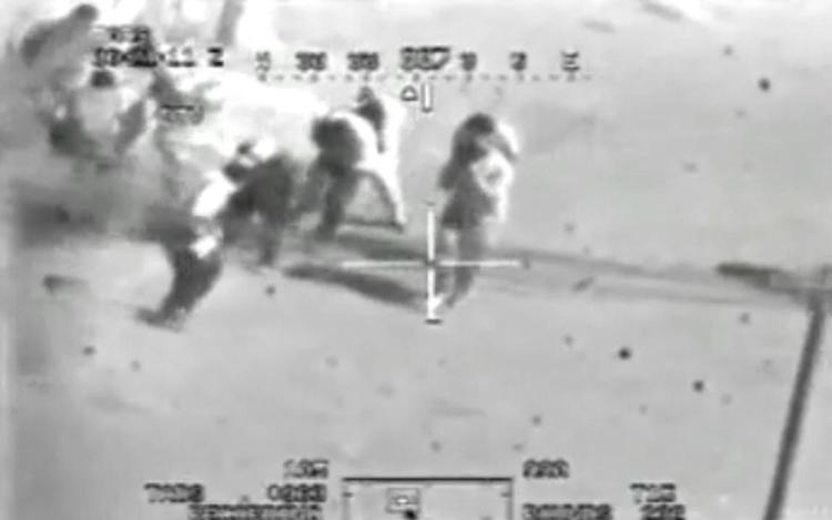 Nedskudt. En flok civile irakere, heriblandt en fotograf fra nyhedsbureauet Reuters, blev mejet ned af en amerikansk kamphelikopter i en forstad til Bagdad i 2007. 