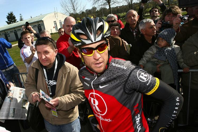 ændring. En ændring af sæsonens planer betyder, at Lance Armstrong efter den meget mediedækkede deltagelse i Circuit de la Sarthe vender tilbage til USA. 