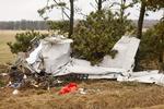 Tragisk. Piper-flyet blev fuldstændig ødelagt ved styrtet. 