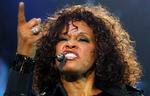 Comeback. Der var knald på, da Whitney Houston tidligere i år optrådte i japanske Tokyo. Men nu har hun problemer med luftvejene. 