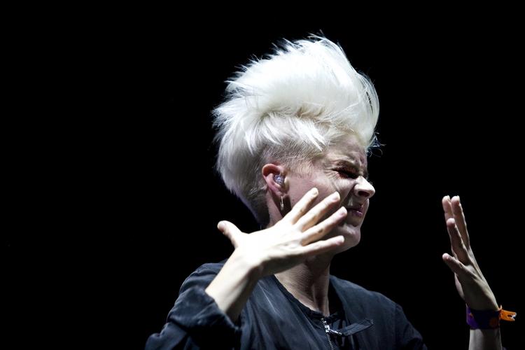 Dedikeret. Robyn ses her under en koncert på Roskilde Festival i 2008. Arkivfoto. 