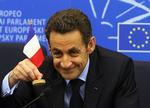 Sarkozy. I Frankrig vil et politisk flertal selv udpage to nye medlemmer af EU-parlamentet - uden folkeafstemning. 