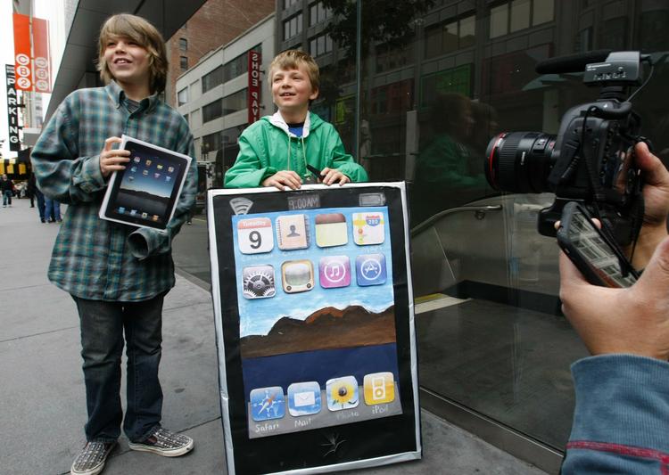 Apples konkurrent på gadgetmarkedet, HP ærgrer sig over, at journalister tilsyneladende har kastet sin kærlighed over konkurrentens produkter. 