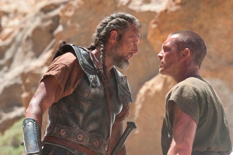Mads Mikkelsen spiller den knastørre, men modige kriger Draco i 'Clash Of The Titans'. 
