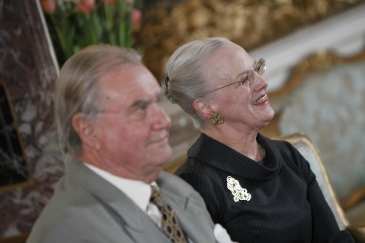 Royal fødselsdag. Dronning Margrethe mener ikke, at 70 år er et skarpt hjørne. Hun har mod på mere som statsoverhoved, sagde hun på et pressemøde i dag. 