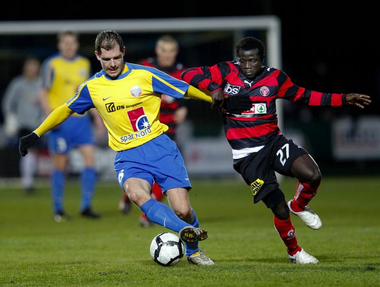 tæt. Hobro har været et forfriskende islæt i pokalturneringen i år. Men FC Midtjylland overvandt det hårdt kæmpende 2. divisionshold i dag. 