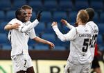 JUBEL. OB, der i går kunne glæde sig over sejren over HB Køge, skal i den ene pokalsemifinale møde FC Midtjylland. 