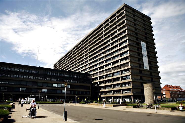 Region Hovedstaden vil afsætte 30 milliarder kroner på at bygge nyt hos hospitalerne. Her er Rigshospitalet i København. Arkivfoto. 