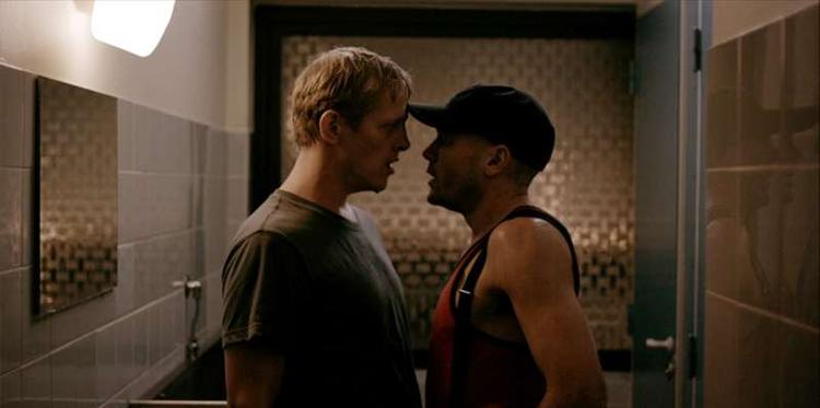 På TV? Nicolo Donatos film 'Broderskab' om umulig kærlighed i nazimiljøet havde premiere i biograferne i torsdags. Står det til TDC, skal det fremover være muligt at se film som denne hjemme foran fjernsynet samme dag som biografpremieren. 