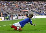 1-0. Først i den forlængede spilletid blev der scoret i FA Cup-semifinalen, hvor Fredrique Piquionne lavede det første mål. 
