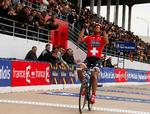 TRIUMFATER. Fabian Cancellara satte alle konkurrenter på plads i det franske. 