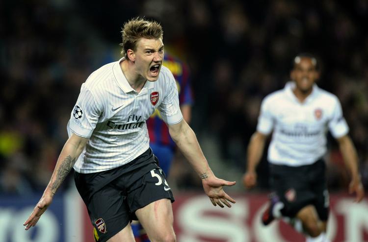 MÅÅÅÅL. Nicklas Bendtner og Arsenal møder onsdag aften lokalrivalerne fra Tottenham på udebane og kan med en sejr suse forbi Manchester United og overtage andenpladsen i Premier League. Arkivfoto. 
