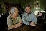 Pensionisterne Poul og Ellen Ottosen får flere penge mellem hænderne med skattereformen. Men en særskat kommer til at koste de mest velhavende pensionister penge. 