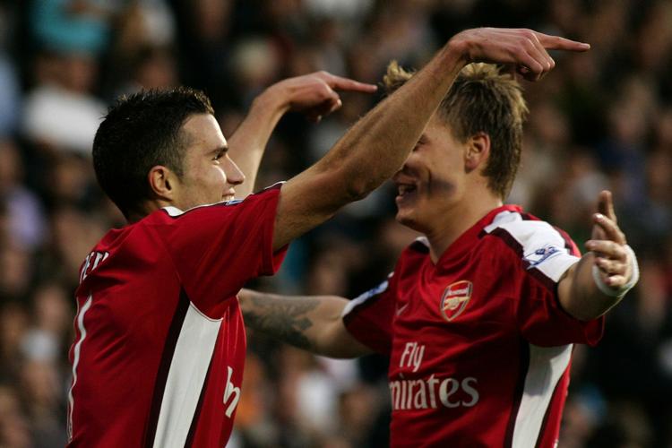 Duo. Når Robin van Persie (til venstre) er tilbage igen ryger Bendtner muligvis ud på venstrekanten igen. Arkivfoto. 