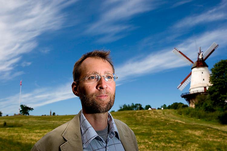 hæder. ’Slagtebænk Dybbøl’ har indbragt Tom Buk-Swienty en række hædersbevisninger, bl.a. prisen for årets historiske bog i 2008 og Årets Faglitterære Pris i 2009.  Arkivfoto: Lars Skaaning 