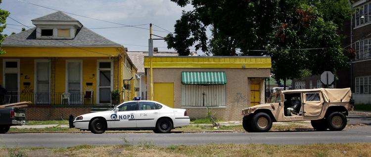 Undersøges. Afdelingen for borgerrettigheder i USA vil kigge New Orleans' politi grundigt efter i sømmene. For enkelte politibetjente kan det ende med en dom og en dødsstraf. 