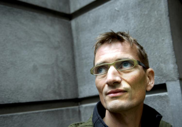 Udlevering. Våbennedkasteren Niels Chr. Nielsen kræves udleveret til retsag i Indien. 