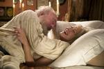 Christopher  Plummer (øverst)  - der både i filmen og virkeligheden er fyldt de 80 - udgør sammen med  Helen Mirren et  vibrerende par i  filmen 'The Last Station'.  Foto: Disney 
