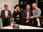 Finalister. Her ses nogle af kombattanterne i aftenens madfinale: Ejendomsmægler Jan Fog, tøjdesigner Karen Simonsen, politikeren Villy Søvndal og 'bikeren' Jens Romundstad. 