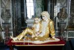 Venner. Afdøde Michael Jacksons elskede abe Bubbles er blot et kæledyr, der har fået sin egen erindringsbog. Her ses de to i skulpturform, udført af kunstneren Jeff Koons, og udstillet på Versailles ved Paris sidste år. Arkivfoto. 