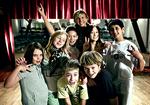 Reality. 'Simons danseskole' er alt andet end 'Vild med dans' for børn - her er det kvaliteter som venskab, fællesskab og åbenhed, der giver vindermentalitet. Foto: Plus Pictures 