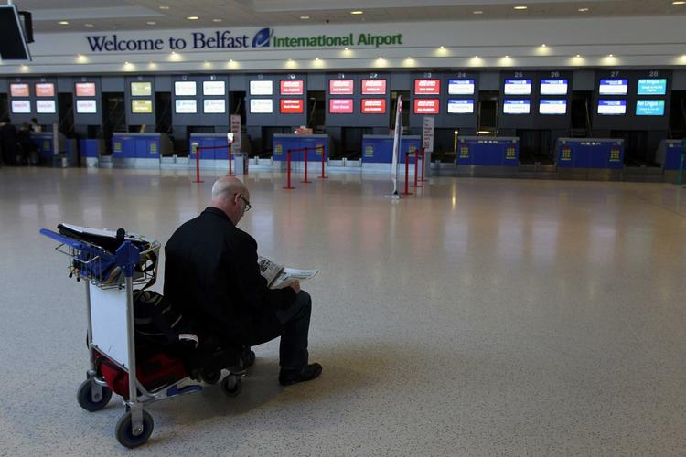 Genåbnet. Belfasts Internationale Lufthavn i går. Nu er der liv igen. 