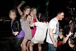 Kneppekonge. Fredag aften var der fest for gamle og nye deltagere i 'Paradise Hotel' på diskotek K3 i København. Peter er en af denne sæsons hoved- personer. Han var til forfest hos sangerinden Kat, inden de turede rundt i limousine for at fejre, at deres liv lige nu er én lang fest. Foto: Jonathan Bjerg Møller 