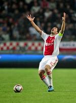 Målmager. Ajax-anfører Luis Suarez kom for en sjælden gang ikke på måltavlen. Angriberen har scoret 33 gange i ligaen i denne sæson, som markerer tiåret for PSV's supersæson, hvor de også rundede  100 mål. Arkivfoto. 